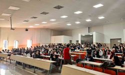 Kars'ta bin 985 üniversite öğrencisine 'El Ele Güvenli Geleceğe' semineri