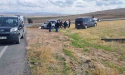 Kayseri'de hafif ticari araçla otomobil çarpıştı: 1 ölü, 3 yaralı