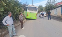 Kocaeli'de özel halk otobüsü duvara çarptı: 10 yaralı