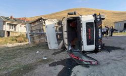 Konya'da hafriyat yüklü tır devrildi: 1 yaralı