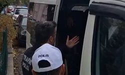 Kütahya'da dur ihtarına uymayan servis şoförü öğrencileri araçta bırakıp kaçtı