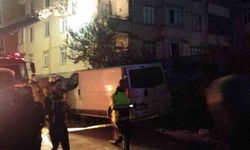 Maltepe Cevizli Mahallesi Doğu Sokakta bulunan bir binada çökme meydana geldi. Binada mahsur kalanları tahliye çalışmaları devam ediyor.