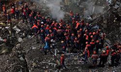 Maltepe'de çöken binanın enkazından 22 saat sonra Hüseyin Özkurt'un cansız bedeni çıkarıldı