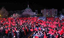 Menemen'de on binler, Cumhuriyet coşkusuyla buluştu