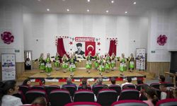 Mersin'de çocuklar Cumhuriyetin 103. yılını coşkuyla kutladı
