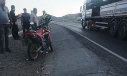 Motosiklet bariyere çarptı: 1 yaralı