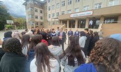 Müdür Yılmaz'dan öğrencilere 'akımlara kapılmayın' uyarısı
