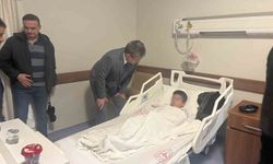Öğrenci servisi ile otomobil çarpıştı: 5 yaralı