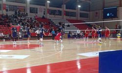 Onikişubat Belediyespor Efeler Ligi'ndeki ilk galibiyetini aldı