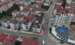 Ordu'da 'Ortada direk var, yanından geç' dedirten görüntü