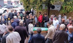 Otomobilin çarptığı 2 yaşındaki Melis, son yolculuğuna uğurlandı