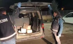 Özenle paketlenmiş kutulardan cephanelik çıktı