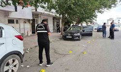 Park halindeki otomobil kurşunlandı