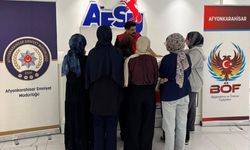 Polis ekipleri üniversite öğrencilerini bilgilendirdi