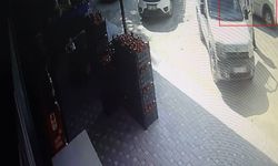 Sahibinin market alışverişi yaparken çalışır halde bıraktığı aracı kendininmişçesine çalan hırsız kaza yapınca yakayı ele verdi