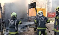 Seyir halindeki otomobil alevlere teslim oldu