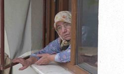 Şile'de evleri su bastı: 3 kardeş evde mahsur kaldı