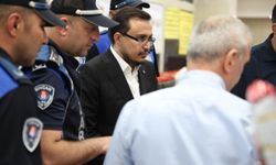 Sincan Belediyesi'nden müşteri çantalarını bantlayan ve dolaba koymaya zorlayan zincir markete sert tepki