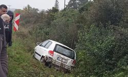 Sinop'ta otomobil şarampole uçtu: 4 yaralı
