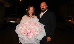 Stadyumda evlilik teklif etmişti, kız istemeye 60 meşaleyle gitti