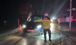 Uludağ'da kar kalınlığı 20 santimetreye ulaştı: Jandarma denetime geçti