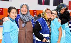 Ümraniye'de Dünya Yaşlılar Günü'nde kuşaklar arası buluşma