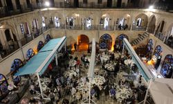 UNESCO müzik şehirleri toplantısı Tarihi Barutçu Hanı'nda sıra gecesiyle sona erdi