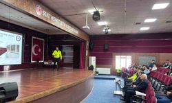 Uşak'ta okul servisi sürücülerine trafik güvenliği eğitimi