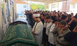 Uzaklaştırma kararı aldırdığı eski erkek arkadaşı tarafından öldürülen genç kız toprağa verildi