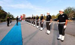 Vali Akmeşe, 807 polis adayıyla derste buluştu