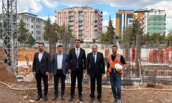 Vali Kartal, yapımı devam eden öğretmenevi ve sanat okulu inşaatını inceledi