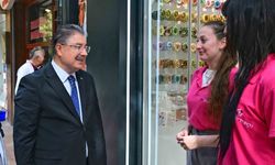 Vali Yılmaz, İsmet İnönü-1 Caddesi esnafını ziyaret etti
