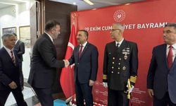 Valilik makamında tebrikat töreni gerçekleşti