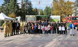 Yeşil Vatan Tırı'nda öğrencilere doğa sevgisi aşılandı