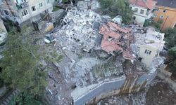 Zonguldak'ta bina faciasının boyutu gün ağarınca ortaya çıktı: 7 bina tahliye edildi