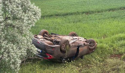 Erzincan'da şarampole devrilen otomobildeki 4 kişi yaralandı