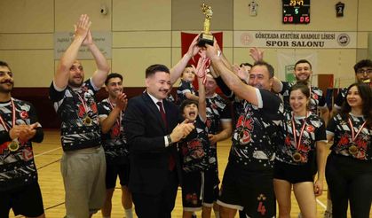 Gökçeada'da 7. geleneksel voleybol turnuvası düzenlendi