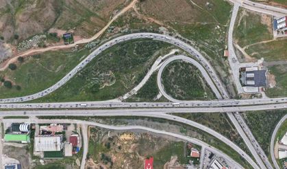 Tatilciler erken dönüşe geçti, 43 ilin bağlantı noktası kilitlendi: Son durum havadan görüntülendi