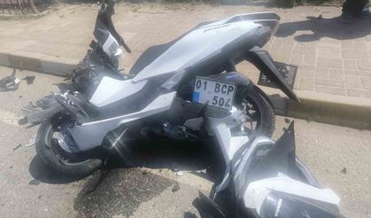 Alanya'da minibüs ile motosiklet çarpıştı: 1'i ağır 2 yaralı