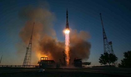 Soyuz uzay aracı ile Uluslararası Uzay İstasyonu'na bir astronot ve iki kozmonot gönderildi