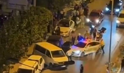 'Dur' ihtarına uymayarak kaçan sürücü, park halindeki 4 araca çarptı