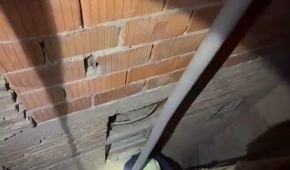 Düştüğü alana inebilmek için 1 saat hazırlık yapan itfaiye ekibine kediden son saniye sürprizi