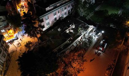 İstanbul Valiliği: 'Binanın önceden tahliye edilmesi nedeniyle ilk belirlemelere göre herhangi bir can kaybı veya yaralanma bulunmamaktadır'