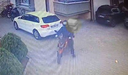 Kendi motosikleti gibi bindi, vitesi boşa atıp götürdü