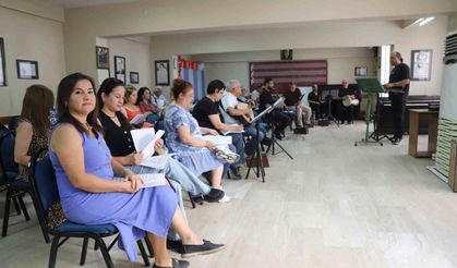 Nazilli'nin 42 yıllık korosu yeni döneme başladı