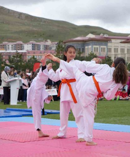 Bayburt'ta 19 Mayıs coşkusu