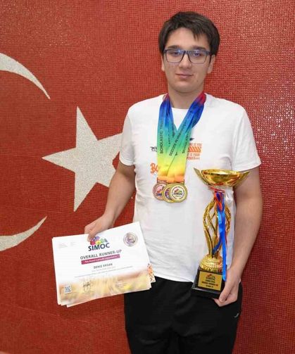 Singapur'dan İzmir'e dünya ikinciliği gururu