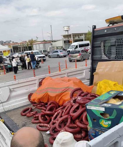 Malatya'da gıda denetimi: 230 kilo sucuk ve 150 kilo peynir imha edilecek