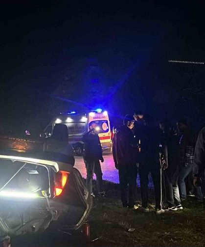 Zonguldak'ta seyir halindeki otomobil takla attı: 2 yaralı