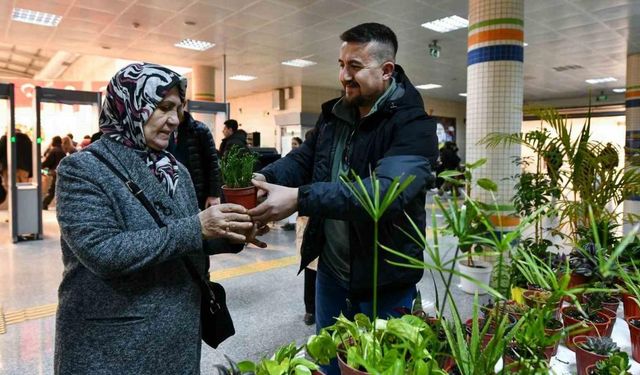 ABB ‘Çiçeğim Takas’ uygulamasına yeniden başladı